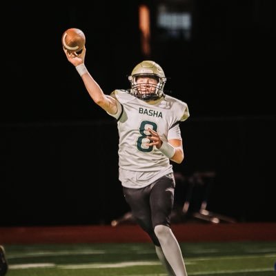 6’2| 190lbs| 2027| 🎓4.2 GPA| QB | Basha High School| 2 sport athlete|football and basketball