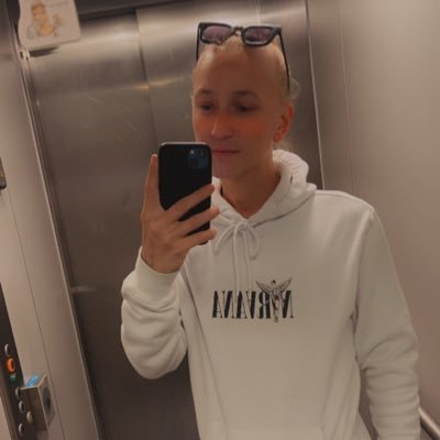 Bajen, Bärs, Beck, Skins & Kneg | @CSGOKS | @Esportscenen | @KingsMDesign | @SkinhallenAB | 📩 Marcuskings@hotmail.com | https://t.co/t59cOa9VXR 🗃️