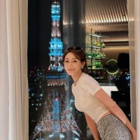 Doris (@theburdhere) 's Twitter Profile