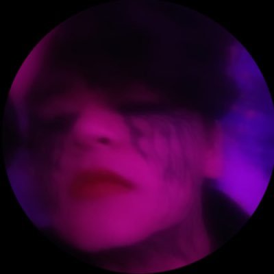 non binary Hispanic SoCal based voice actor and performer. @maddison_squared on ig. 21