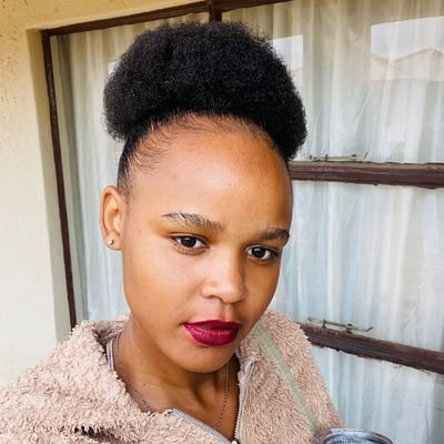 MapulaPitsi's profile picture. 20🇿🇦
IG:m.mapula_