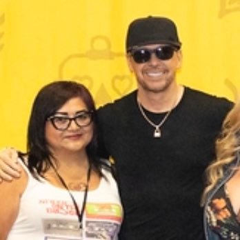 RockNtheBlock's profile picture. Wife, Mom to four amazing and funny adult kids, 👵🏽 Grandma other Loves New kids on the Block🤖 #BH4Life! ❤#BlueBloods