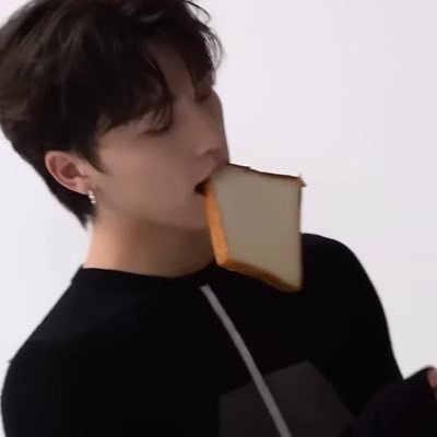 codzilla39211's profile picture. CARAT💎/ ARMY💣/ 大阪/ 好きなものをただ好きと言い続けるだけの人です。