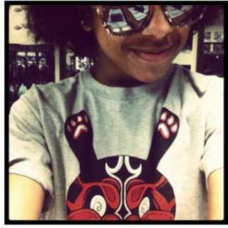 JESUS AND GOD FIRST. #teamMindless#teamprinceton.Go make me a sandwich.Pepperjack cheese.lol.SPREAD THE PEACE!Be nice to people!!RayRay I got yo tacos:)