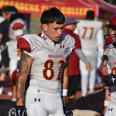 Freshman WR 5’9” 165 lbs | Pasadena City College | adriandrachal@gmail.com