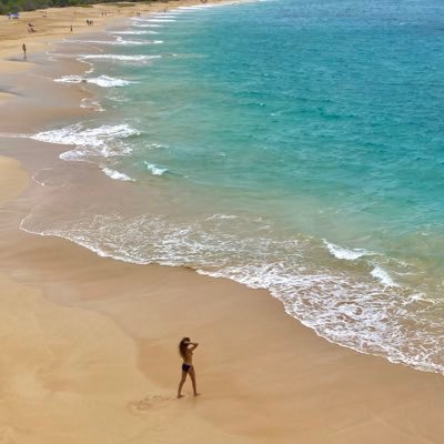 sophiaPl11's profile picture. “The world is big, and I want to take a good look at it before it gets dark” — John Muir