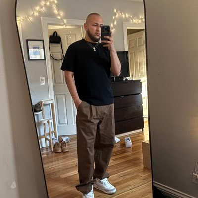 blondehouse's profile picture. free palestine 🇵🇸