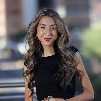 Marketing Specialist @myvsuw. MASJ '24 @asu. BA ‘23 @MountRoyalU. Award winning journalist- ‘22. Kpop listener, world traveler and vegan since 2018 ❤️
