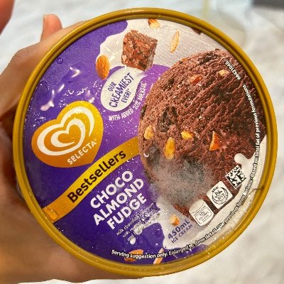 cathrenegade's profile picture. she/her | I fangirl | in my bubble | what a shame she's fucked in the head | pulvis et umbra sumus | High Lady of the Night Court | cabin 6 | waterbender