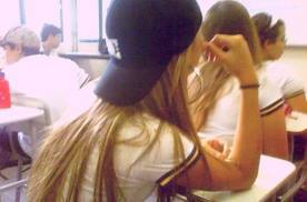 oi eu sou uma minina esperta estudo moro em jacarezinho