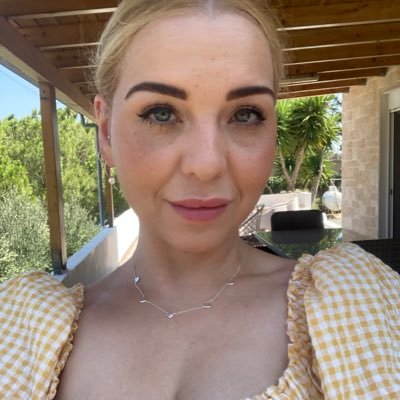 Occasional review-based lingerie/booby fashion blogger. Faux redhead #notafetish Contact LeCurvyKitten@gmail.com