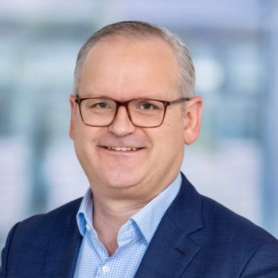 Familienvater | Lozärner | Kommunikationsberater & Partner media-work | Christdemokrat | a. Kantonsrat | Rauracher | Zeitungsleser | Schönwetterfussballer