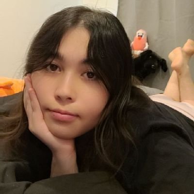 hollypoplove's profile picture. lesbian bottom
wasian (half chinese) hollypoplove🎮🕹
be an anime girl with me 💕
