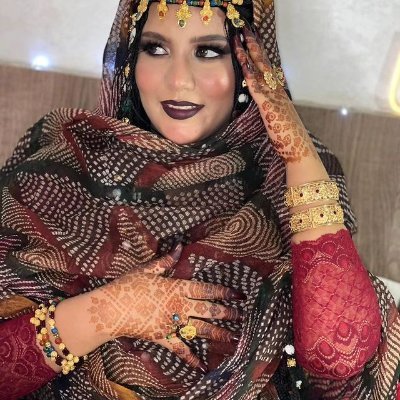 ليس الفخر أن تقهر قوياً، بل الفخر أن تنصف ضعيفاً.