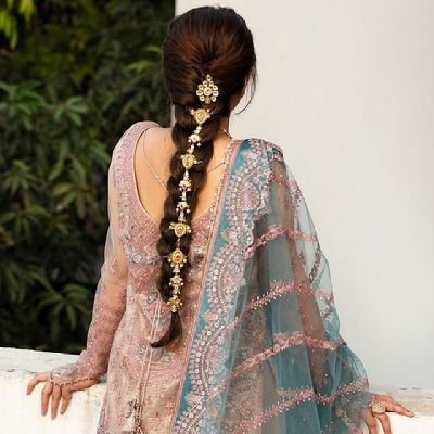 Sakshi_62's profile picture. सफर खूबसूरत है 🤫❤️