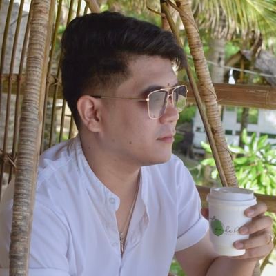 26 • Leo ♌ 🦁 • Civil Engineer 👷♂️🏗️ • Furdad of 7 dogs 🐶 and 6 cats 🐱 • Oragon