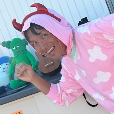 hirobou_matsuri's profile picture. 「子育ては最強の自分育てであり、最高のまちづくり！」みんなでよってたかって子育てする社会を目指します！社会福祉士と精神保健福祉士を持つ保育士であり、二児のパパ。好きなものは祭りとギョーザ。「本人主体のコミュニティスペース」「療育しない放課後デイ」「支援しない不登校等サポート」「自分たちでつくるこども食堂」など実践中