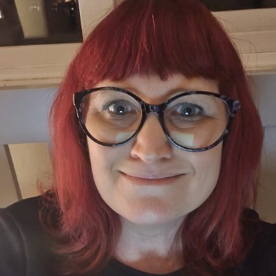 Mummy of five and proud Swindonian. I work as a Communications Advisor