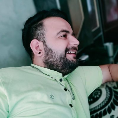 Ťhë Šïłëňț Bøý😉
Self lover😍
Drama king👑
Naughty boy Chocolate lover🍫
Wish Me On Nov 3🎂
बच कै रहिये हरियाणे त हूं ....😎