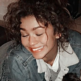 loveonlyxs's profile picture. Lights will guide you home