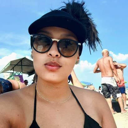 indecisa_nany's profile picture. a vida é curta, e eu grossa.