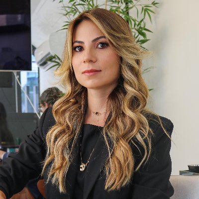 mariiiesteves's profile picture. 33 anos, advogada.