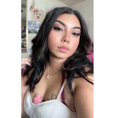 5’2 wit an attitude 😌 || Mixed Mamacita 🇸🇻🇮🇹|| Adrianna and Ky-mani’s mamá😍👩👧👦💜❤️ || ♎️🌈🌹💸🔮☪♡|| L💍 01•17•20👩🏽🤝👨🏾♥️
