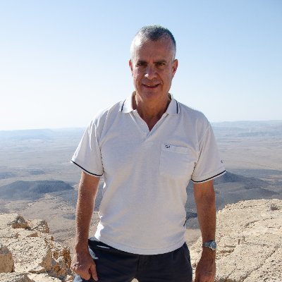 עו