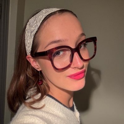 inesflon's profile picture. dépressivement swag