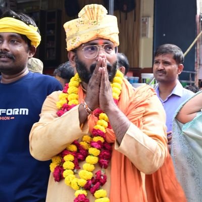 मेरा तन मन धन सब कुछ अपने सनातन बन्धुओ के लिए है।अपने प्राणों की आहुति तक अपने धर्म की रक्षा करूँगा। क्या आप हमारे साथ जुड़कर सनातन धर्म की रक्षा करेंगे