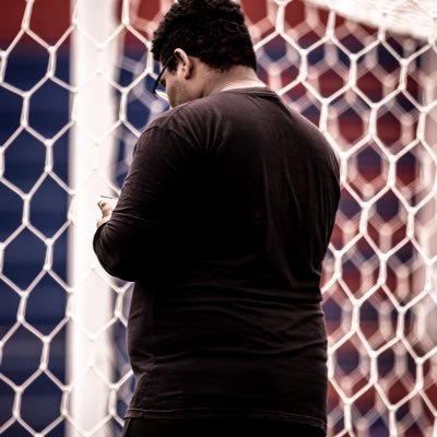 Eu sou o último romântico, mas a vida gelou meu coração