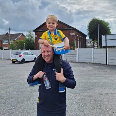 Rob 41 from Warrington Fc under 11s Coach and Massive Man City Fan.