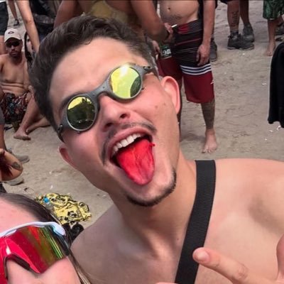 Dr_trance777's profile picture. Como pode uma música sem letra, para alguns sem sentido, dizer tanto assim sobre nós? O trance é para ouvir, sentir e evoluir...