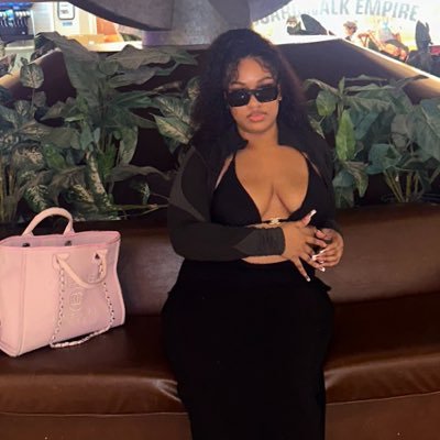 bbydarr's profile picture. if not me then who? 🏆 bipolar virgo