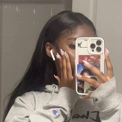 AnneJohnso49070's profile picture. 