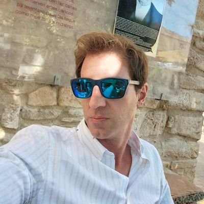 Rafdgarc's profile picture. Sólo es inmensamente rico aquel que sabe limitar sus deseos