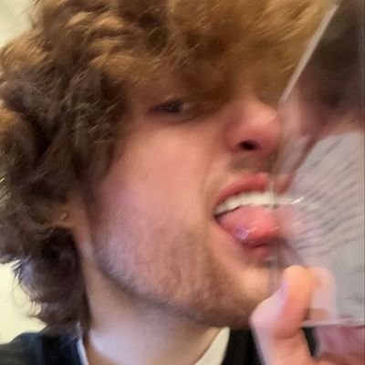 wttomyyv's profile picture. ✧:₊˚.So now i fear, one day, i'm gonna. Disappear...