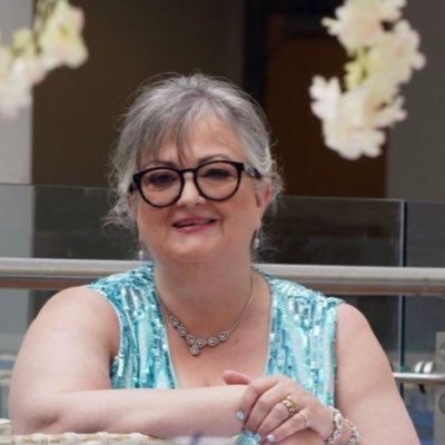 Hi I’m Frances P Connolly the power ball winner of £115m and now I’m here to donate £20 million to my lucky followers send a DM🎉 SURE GUTANTEED 💯