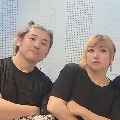 「シェイキット」と読みます♪
女性Vocalと男性アコギでの
2人組ユニットになります☆
BAND「Re-Philia」(リフィリア)と
合わせて、告知等々を
ここに載せていこうと
思います♪