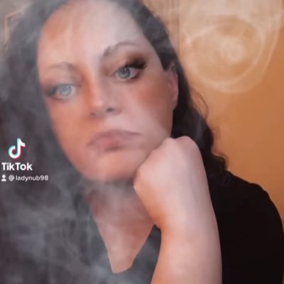 ladynub98's profile picture. ✌🏻❤️🇺🇸