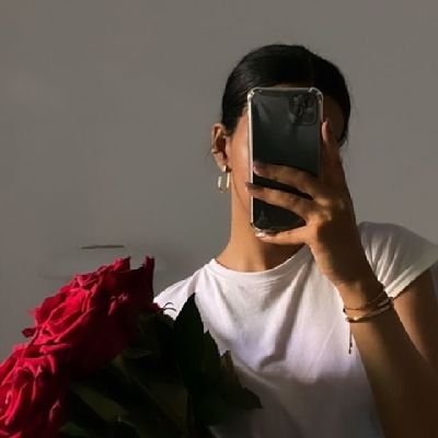أجمل ما في حياتي هو علاقتي مع الله، أستطيع المحاولة مليون مرة، ثم مليون بعدها، ومليون قبلها، فقاموسي لا يحتوي على عبارة اليأس
تومي😍
