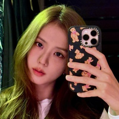 luisaracista's profile picture. 