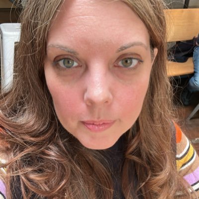 New Yorker today. Illinoisan forever. Ex-Deloitte strategy consultant. Illinois alum. Hopkins alum. Puppy lover. Passionate about economic policy & politics.