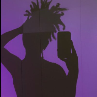 mojolaaa_'s profile picture. peace and nothing more🖤