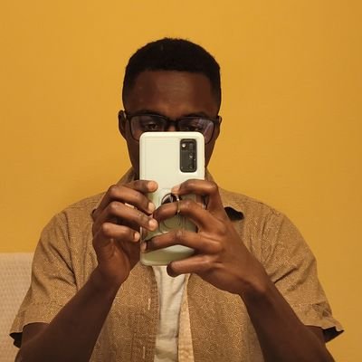 Navigating human emotions through words (Memes and Poetry🌻) and art (music and photography 📸).