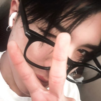 kikagcf's profile picture. professional ranter    ｡･:*:･ﾟ★,｡･:*:･ﾟ☆