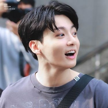 MarcelaL965's profile picture. 💜 BTS 💜  ARMY FOREVER 💜