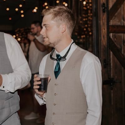 bretttomlinson4's profile picture. 