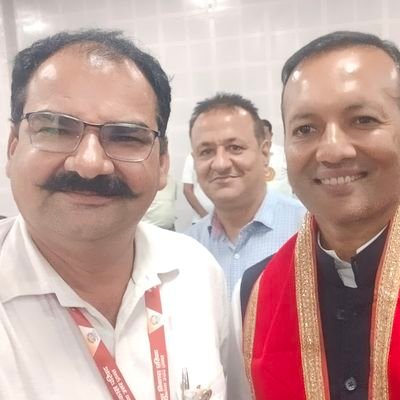 ranan37's profile picture. राष्ट्रीय उपाध्यक्ष हिन्दू सेना फाउंडेशन

#..तरक्की इतनी दे मेरे दाता...
#..कोई दागा भी दे तो उसके लिए दुआ निकले...

🌹🙏🏻🌹