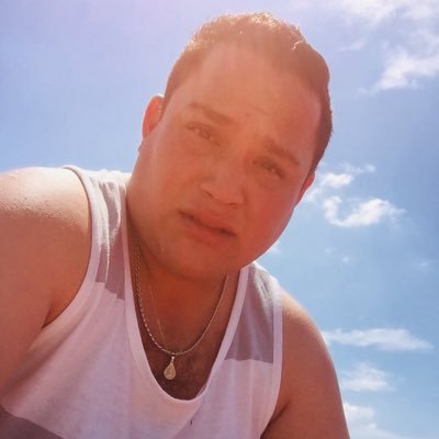 soy amoroso son amigable simpático y soy respetuoso